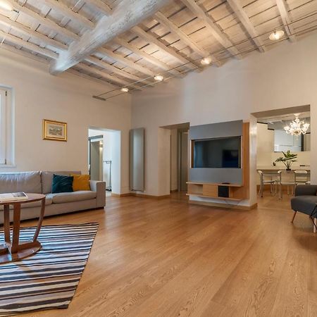 Piazza Navona Elegant Apartment ローマ エクステリア 写真