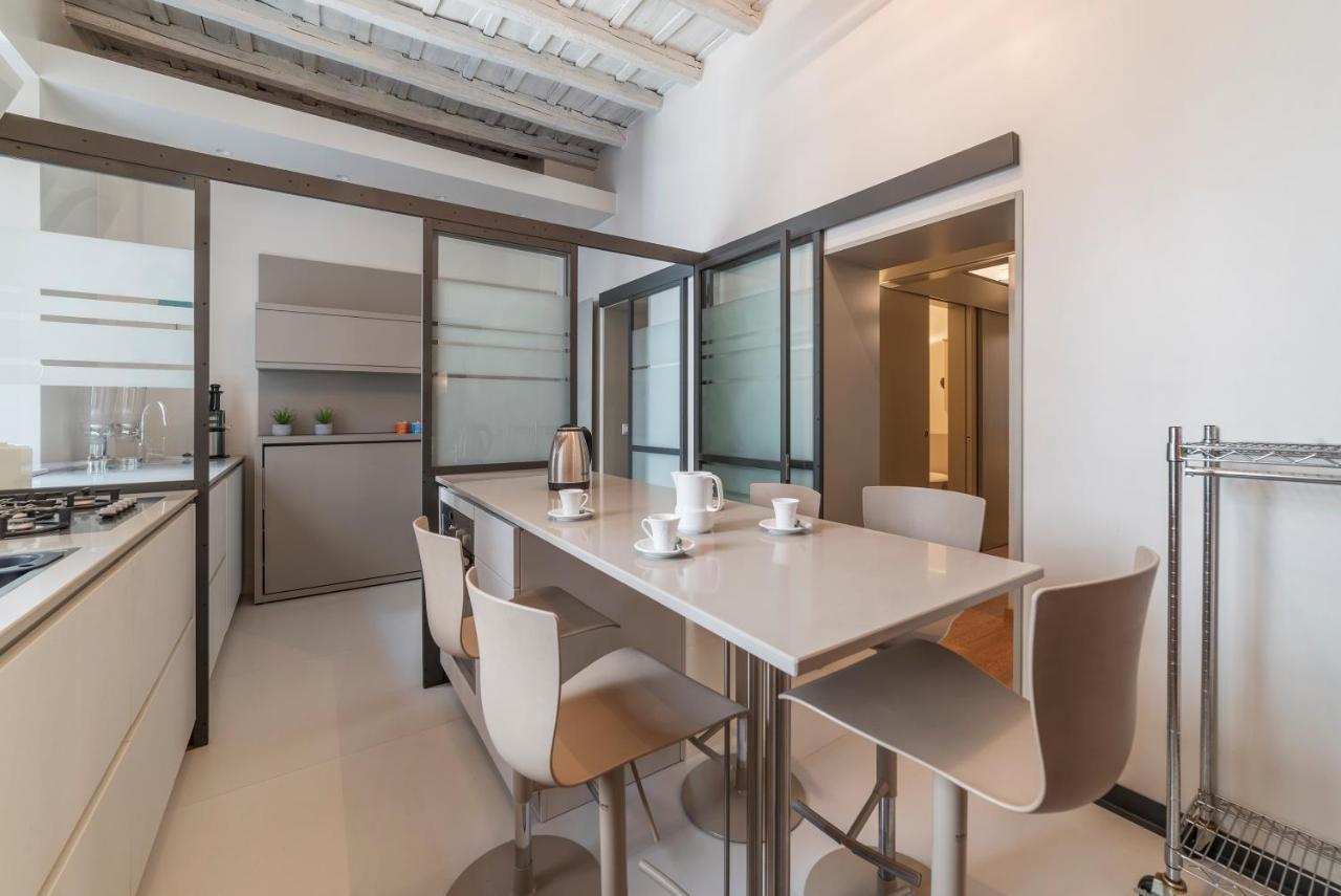 Piazza Navona Elegant Apartment ローマ エクステリア 写真